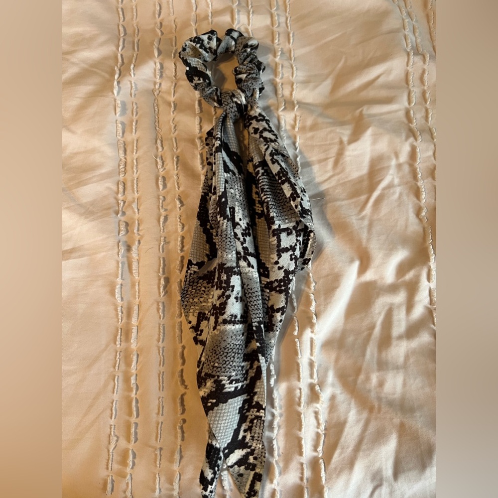 Wild Rag Hair Tie